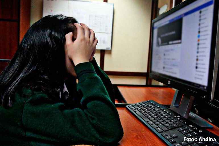 violencia a través de las tecnologías de la información y comunicación foto Andina